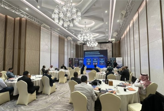 Customers at a CyberKnight roundtable in KSA